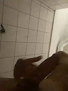 ekskekejejej online show from September 28, 2:57 pm