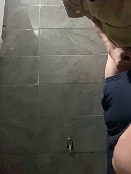 ekskekejejej online show from November 5, 10:02 pm