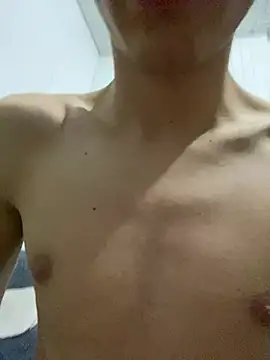 ekskekejejej online show from March 4, 7:43 pm