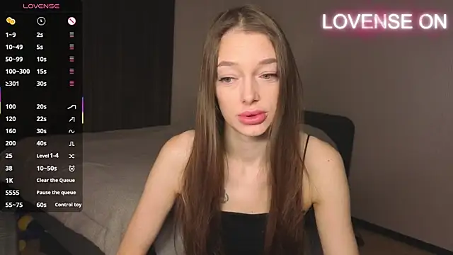 Snapshot of Cherry_air chatting on November 12, 1:21 am Cherry air online show from November 12, 1:21 am