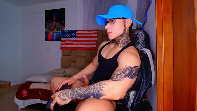 DennisWalkerr online show from August 3, 11:42 pm