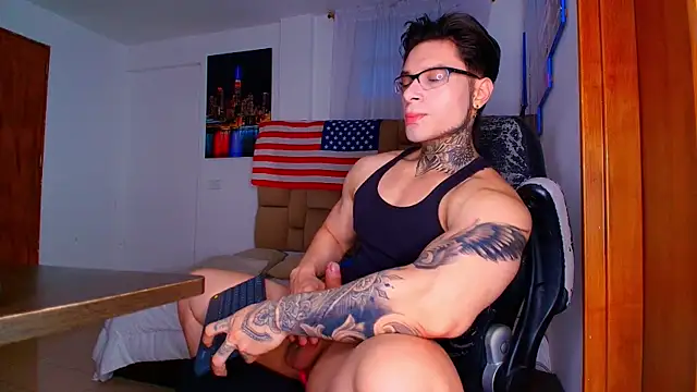 DennisWalkerr online show from April 2, 11:11 pm