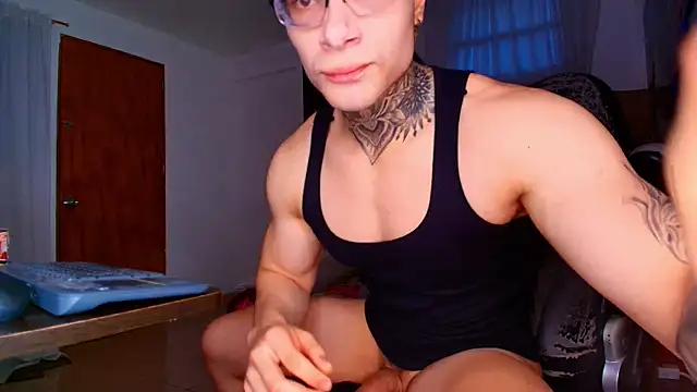 DennisWalkerr online show from July 21, 11:17 pm