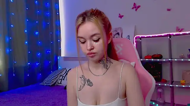 Snapshot of Naughty_Mable chatting on March 15, 3:07 am Naughty Mable online show from March 15, 3:07 am