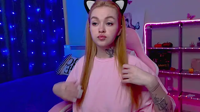 Snapshot of Naughty_Mable chatting on March 23, 7:31 am Naughty Mable online show from March 23, 7:31 am