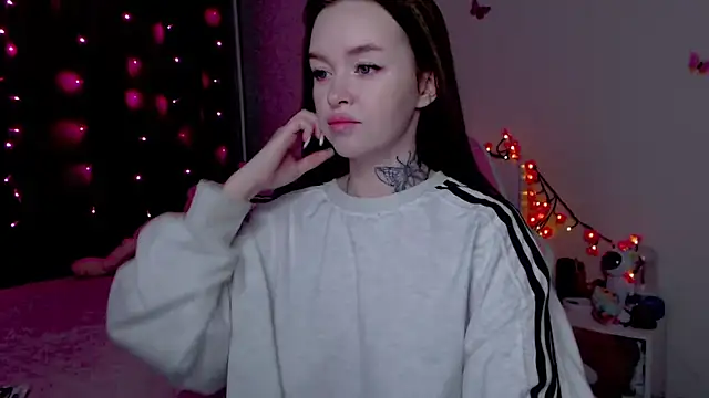 Naughty Mable online show from November 17, 1:20 am