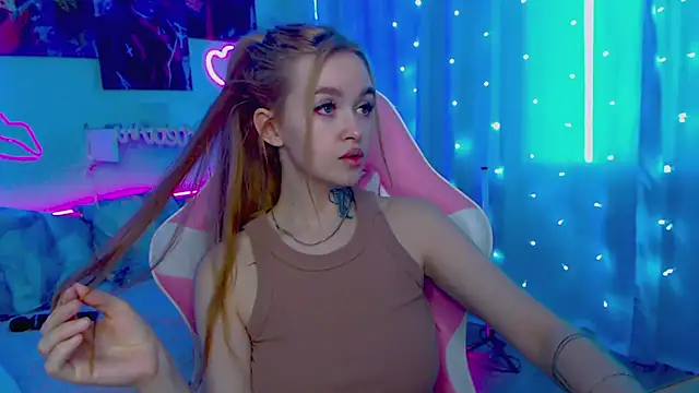 Snapshot of Naughty_Mable chatting on February 15, 7:06 am Naughty Mable online show from February 15, 7:06 am