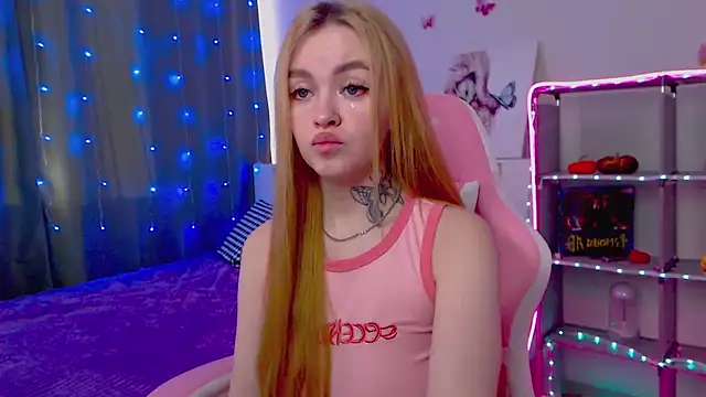 Snapshot of Naughty_Mable chatting on March 14, 3:26 am Naughty Mable online show from March 14, 3:26 am