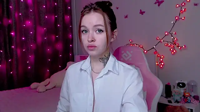 Snapshot of Naughty_Mable chatting on October 12, 12:12 am Naughty Mable online show from October 12, 12:12 am