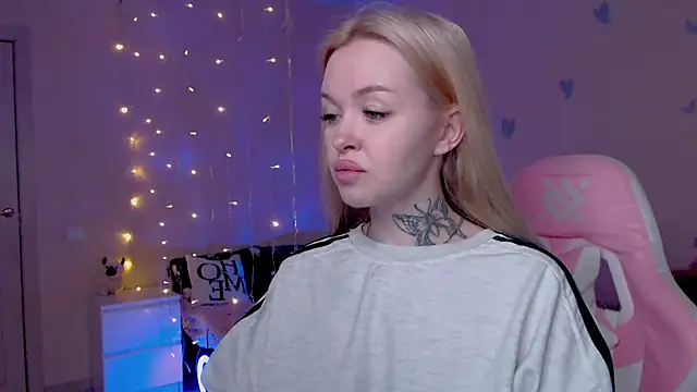 Naughty Mable online show from April 14, 12:37 am