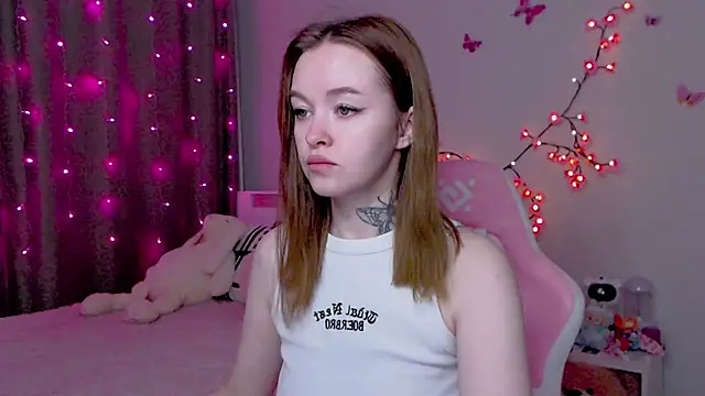 Snapshot of Naughty_Mable chatting on October 14, 12:11 am Naughty Mable online show from October 14, 12:11 am