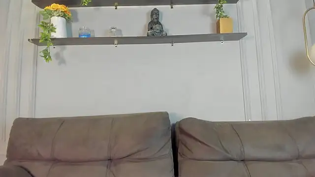 Snapshot of Abril_jones10 chatting on October 31, 8:33 am Abril jones10 online show from October 31, 8:33 am