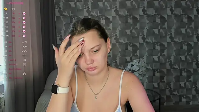 Snapshot of Lovely_Lure chatting on January 15, 7:01 am Lovely Lure online show from January 15, 7:01 am