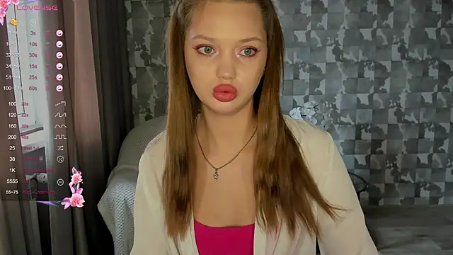 Snapshot of Lovely_Lure chatting on January 31, 9:59 am Lovely Lure online show from January 31, 9:59 am