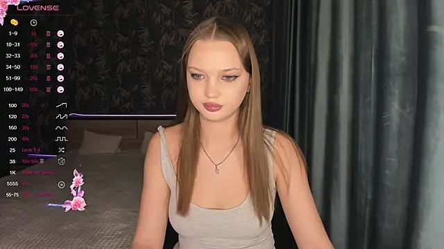 Snapshot of Lovely_Lure chatting on January 15, 5:05 pm Lovely Lure online show from January 15, 5:05 pm