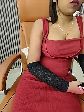 Little  Lia online show from June 6, 4:56 pm