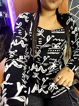 Little  Lia online show from May 12, 5:52 pm