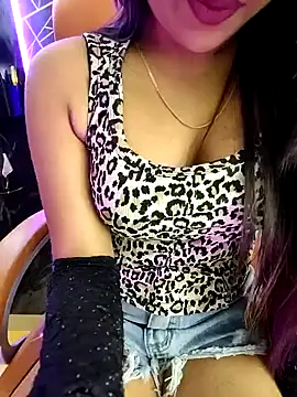 Little  Lia online show from June 13, 6:28 pm