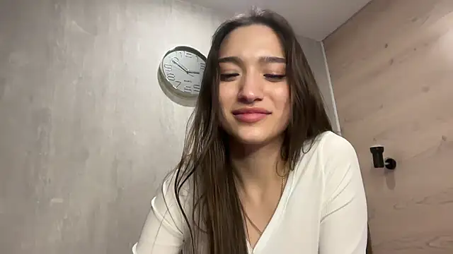 MilenaMilven online show from January 1, 3:46 pm