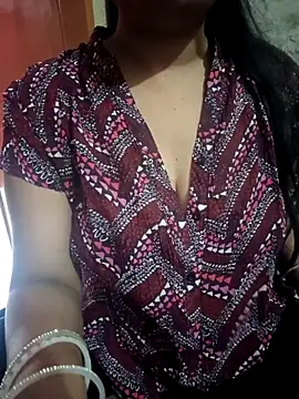 Snapshot of Soniya_444 chatting on May 10, 12:53 pm Soniya 444 online show from May 10, 12:53 pm