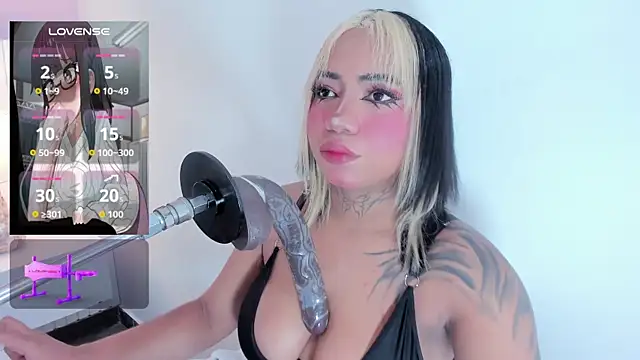Snapshot of Leticia_lynn chatting on October 18, 8:22 pm Leticia lynn online show from October 18, 8:22 pm
