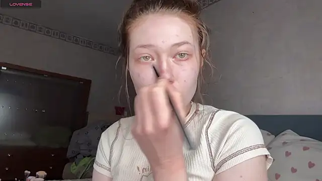 eva varnerr online show from March 8, 8:56 pm