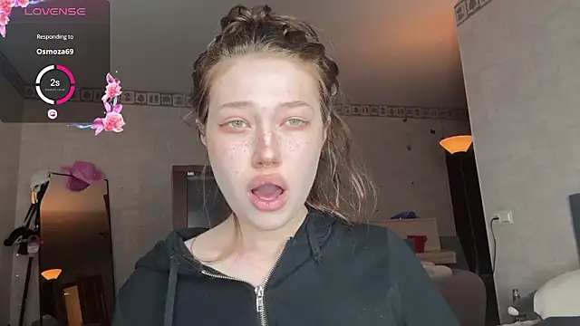 eva varnerr online show from March 14, 9:21 pm