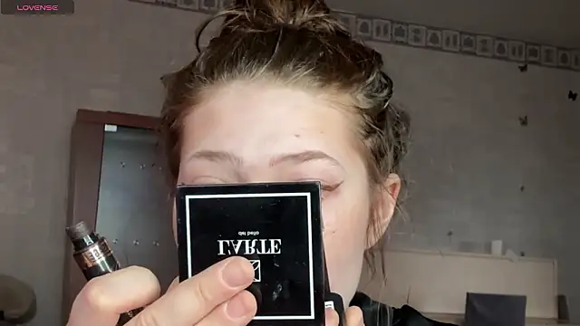 eva varnerr online show from March 5, 2:35 pm