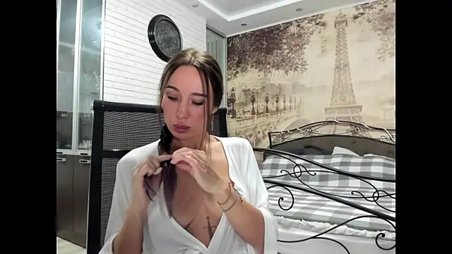 Snapshot of One_of_the_girls chatting on September 29, 8:03 pm One of the girls online show from September 29, 8:03 pm