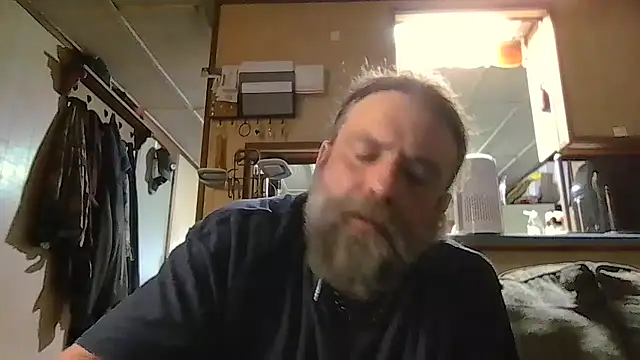 zaneporter46 online show from April 3, 11:55 pm