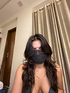 Snapshot of ahista chatting on June 20, 6:24 pm ahista online show from June 20, 6:24 pm
