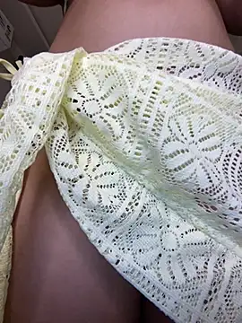 ahista online show from April 15, 5:06 pm