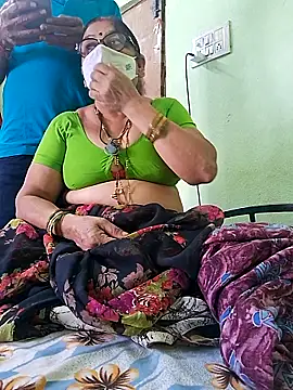 Snapshot of sivani_asha chatting on October 4, 6:48 am sivani asha online show from October 4, 6:48 am