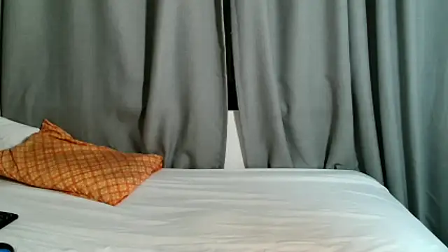 EROTIC BARBIE28 online show from April 9, 4:14 am