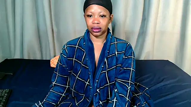 EROTIC BARBIE28 online show from March 10, 4:00 pm