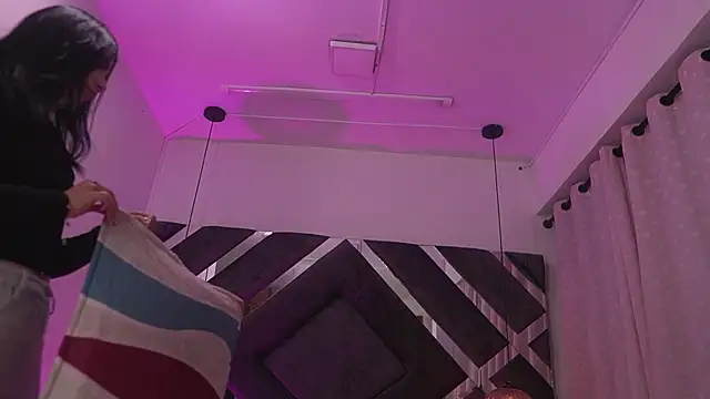 sam lewins online show from September 25, 7:20 pm