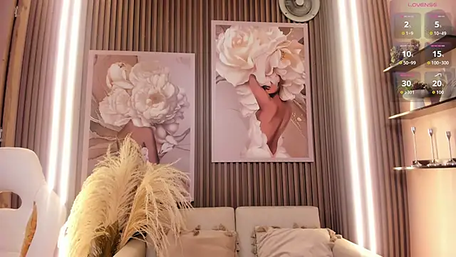 Daphne Fox  online show from November 26, 3:28 am