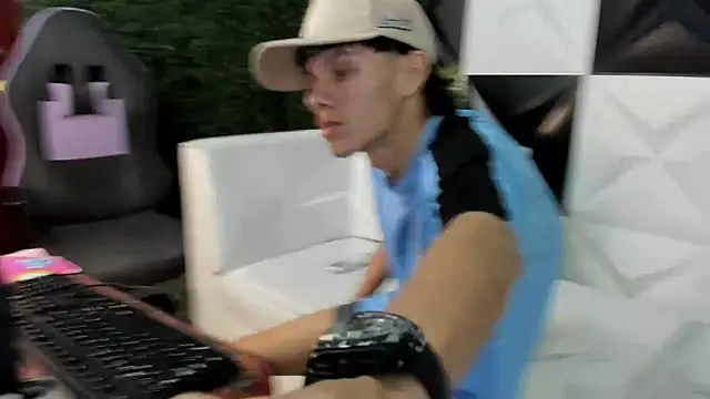 andy dan18 online show from April 13, 7:18 pm