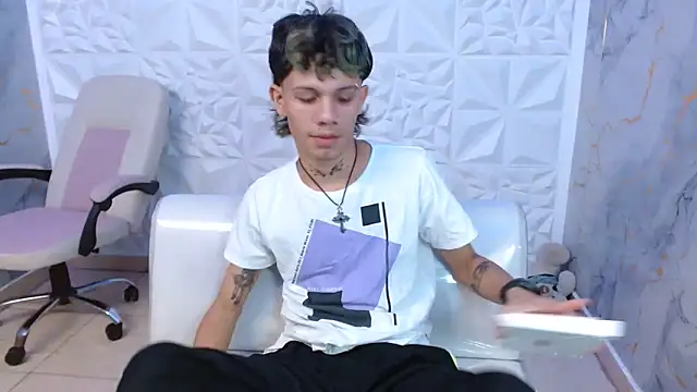 andy dan18 online show from April 7, 8:10 pm