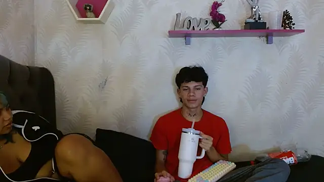 Snapshot of andy_dan18 chatting on September 30, 9:10 pm andy dan18 online show from September 30, 9:10 pm