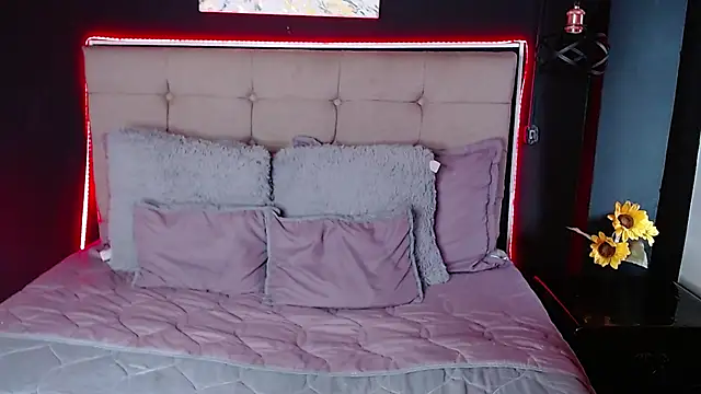 Snapshot of nikkystorm1_ chatting on March 6, 3:02 pm nikkystorm1 online show from March 6, 3:02 pm
