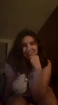 Snapshot of Heleneecesmecs2 chatting on February 11, 1:31 am Heleneecesmecs2 online show from February 11, 1:31 am