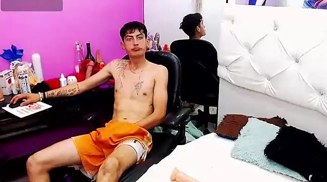 Snapshot of x_daviid_x chatting on January 21, 7:15 am x daviid x online show from January 21, 7:15 am