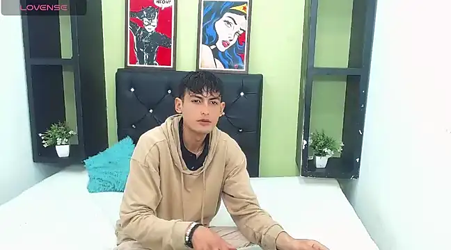 Snapshot of x_daviid_x chatting on January 10, 2:45 pm x daviid x online show from January 10, 2:45 pm