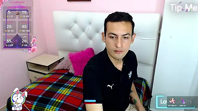 Snapshot of x_daviid_x chatting on November 25, 6:52 pm x daviid x online show from November 25, 6:52 pm