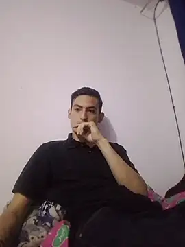 Snapshot of x_daviid_x chatting on November 20, 1:06 am x daviid x online show from November 20, 1:06 am