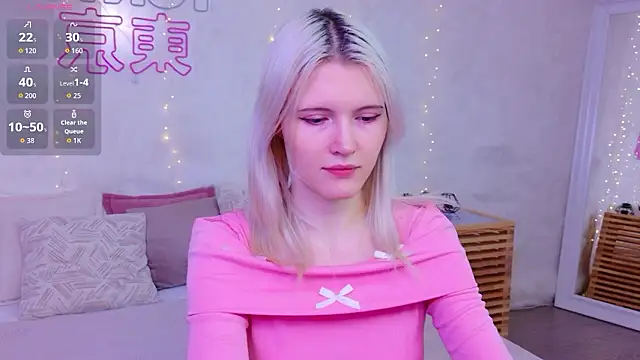 NellieLoyns online show from March 10, 5:06 pm