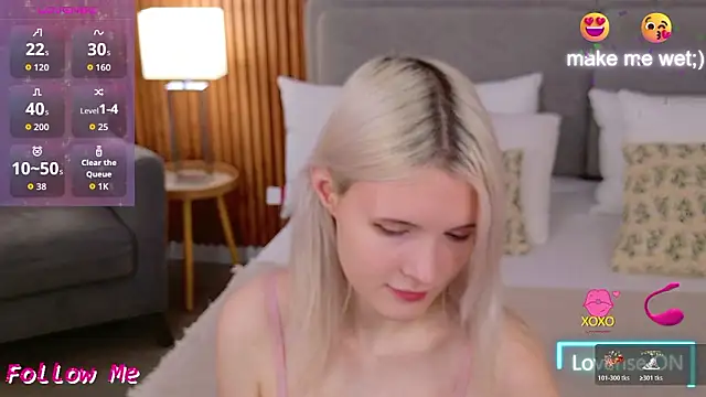 Snapshot of NellieLoyns chatting on February 24, 6:31 pm NellieLoyns online show from February 24, 6:31 pm