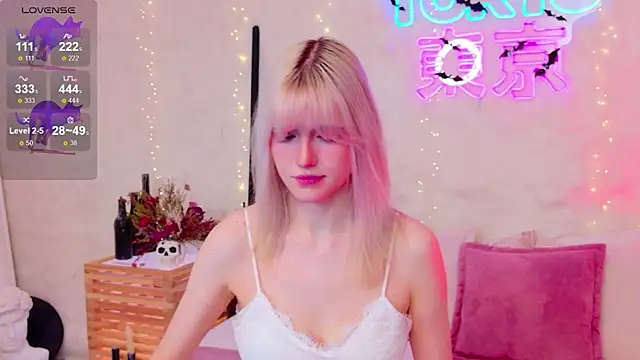 NellieLoyns online show from October 29, 5:23 pm