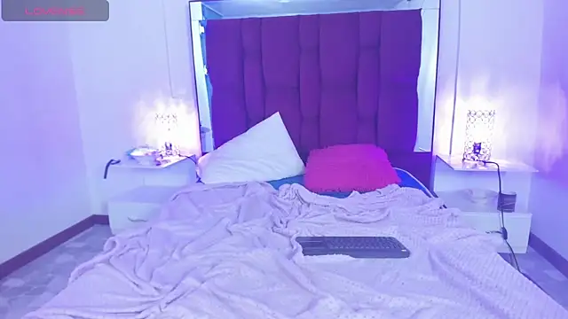 Snapshot of nairea_angels chatting on February 28, 2:42 am nairea angels online show from February 28, 2:42 am